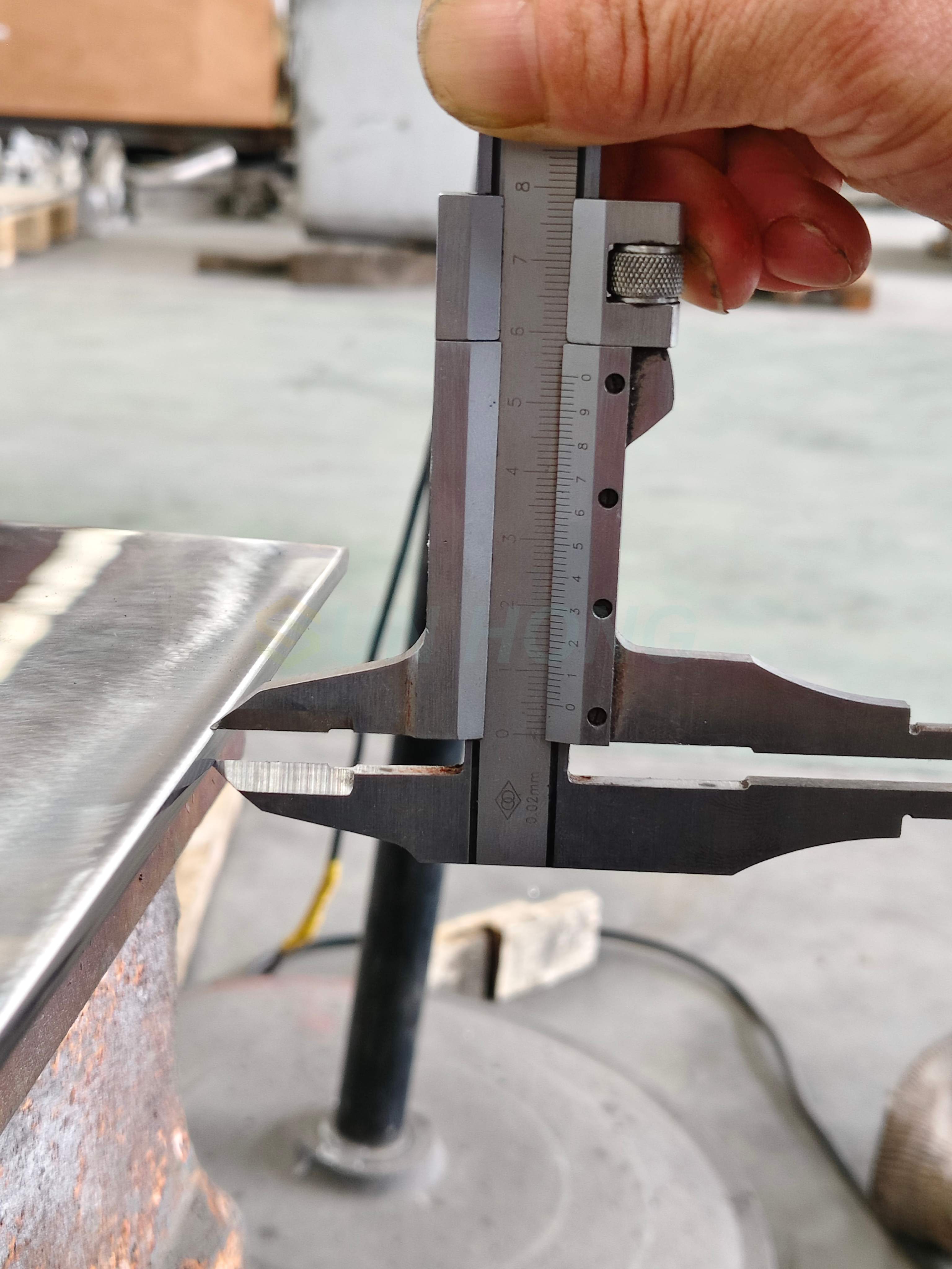 губа напорного ящика